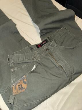 RIGGS by Wrangler Work Pants Men’s Utility Carpenter Pants Rugged Outdoor